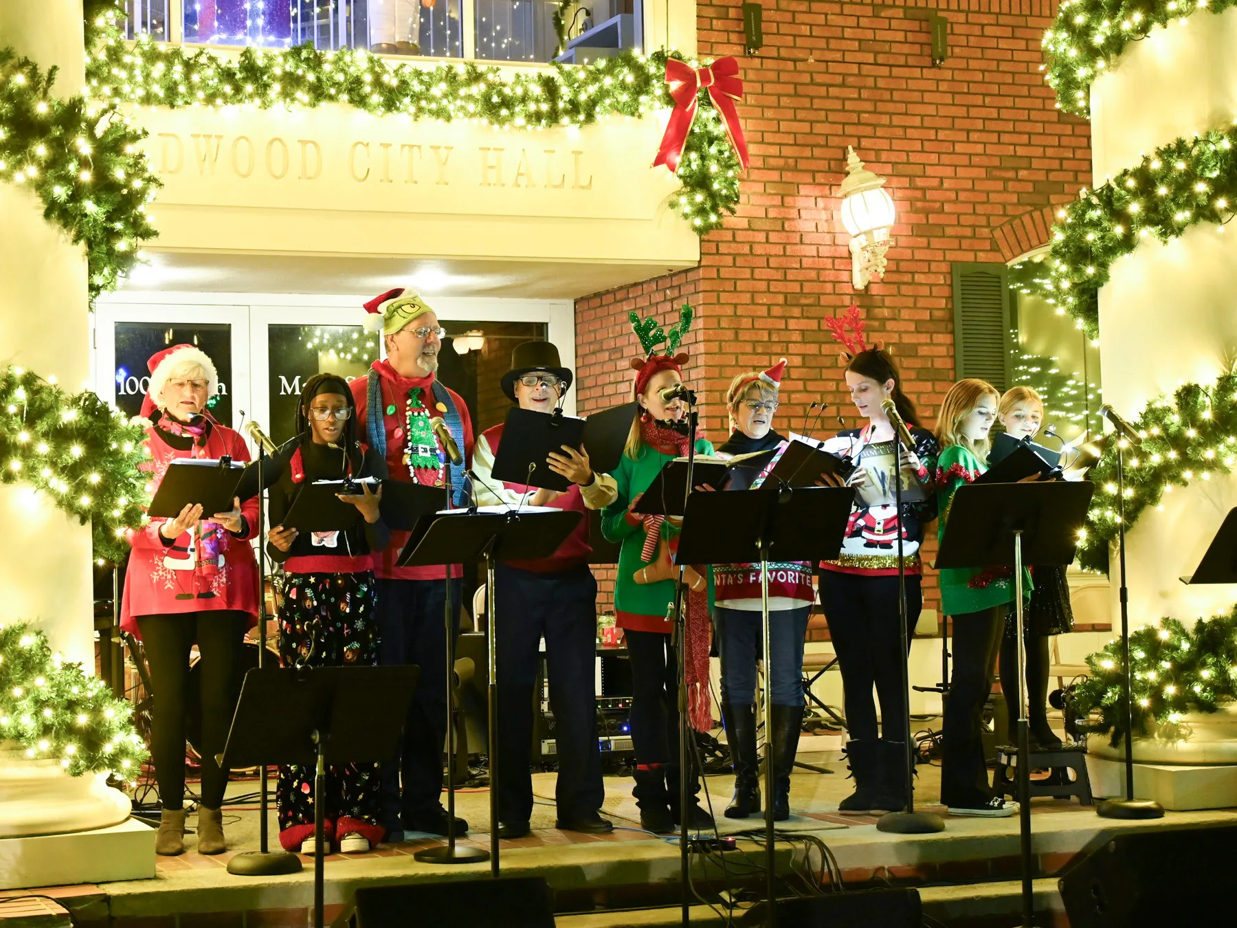 Carolers at Wildwood Winterfest